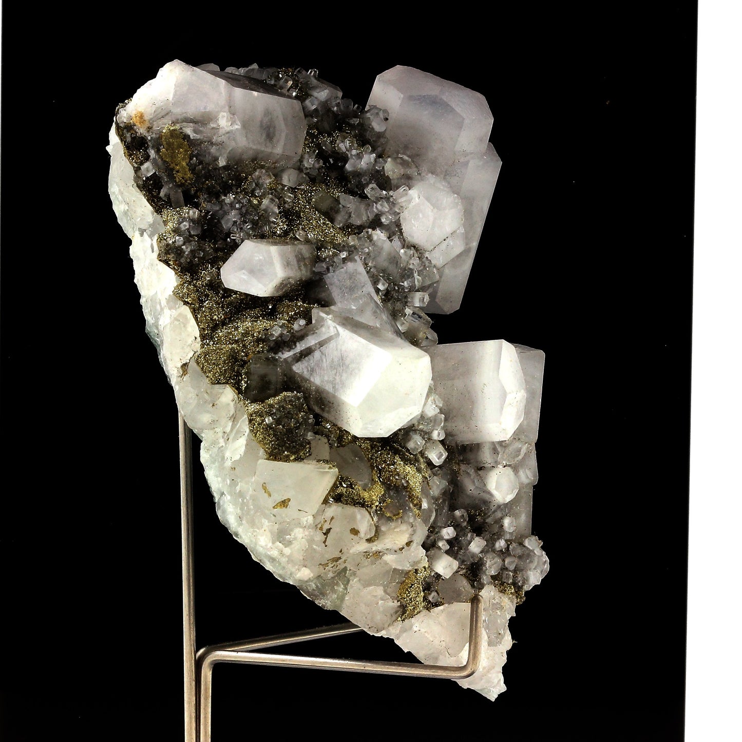 Calcite, Pyrite, Fluorite. 1160.5 carats. El Hammam Mine, Meknès, Maroc