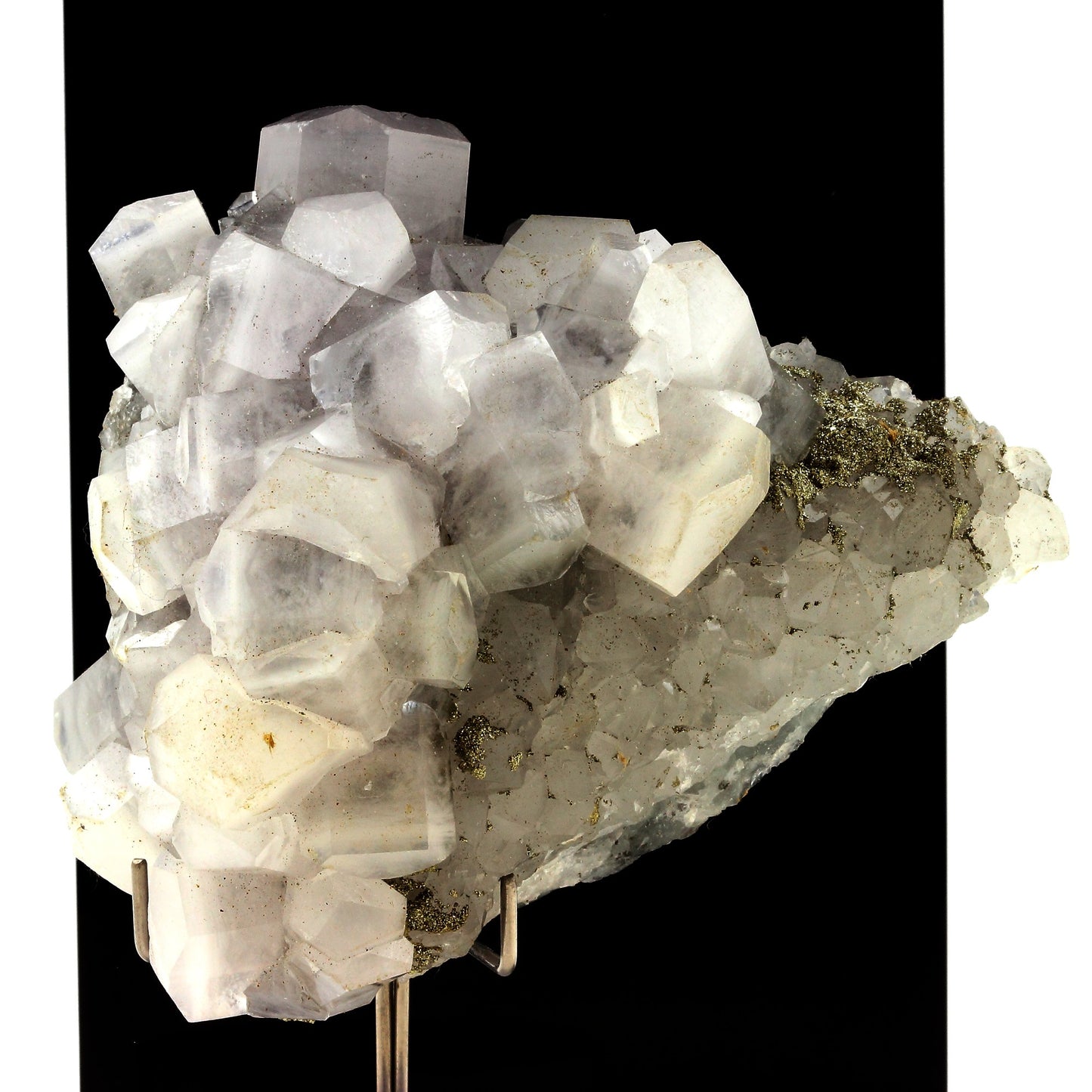 Calcite, Pyrite, Fluorite. 2275.0 carats. El Hammam Mine, Meknès, Maroc