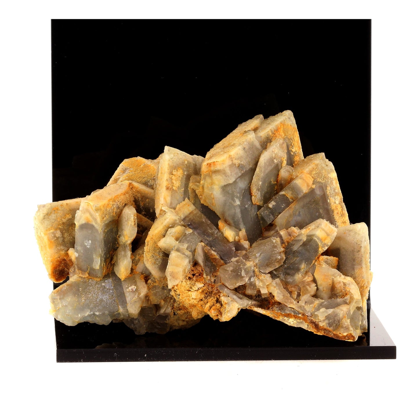 Baryte. 1817.0 carats. Saint-Georges-les-Bains, Ardèche, France