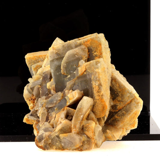 Baryte. 1817.0 carats. Saint-Georges-les-Bains, Ardèche, France