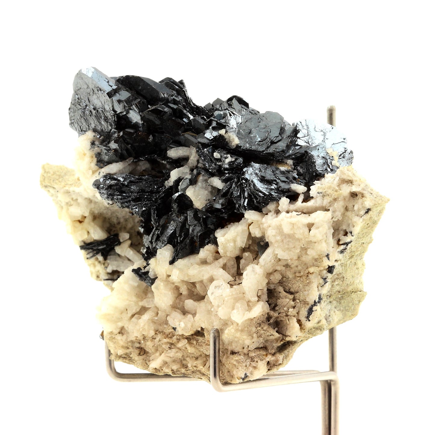 Hematite + Albite, 516.5 carats, Binn Valley, Wallis (Valais), Suisse