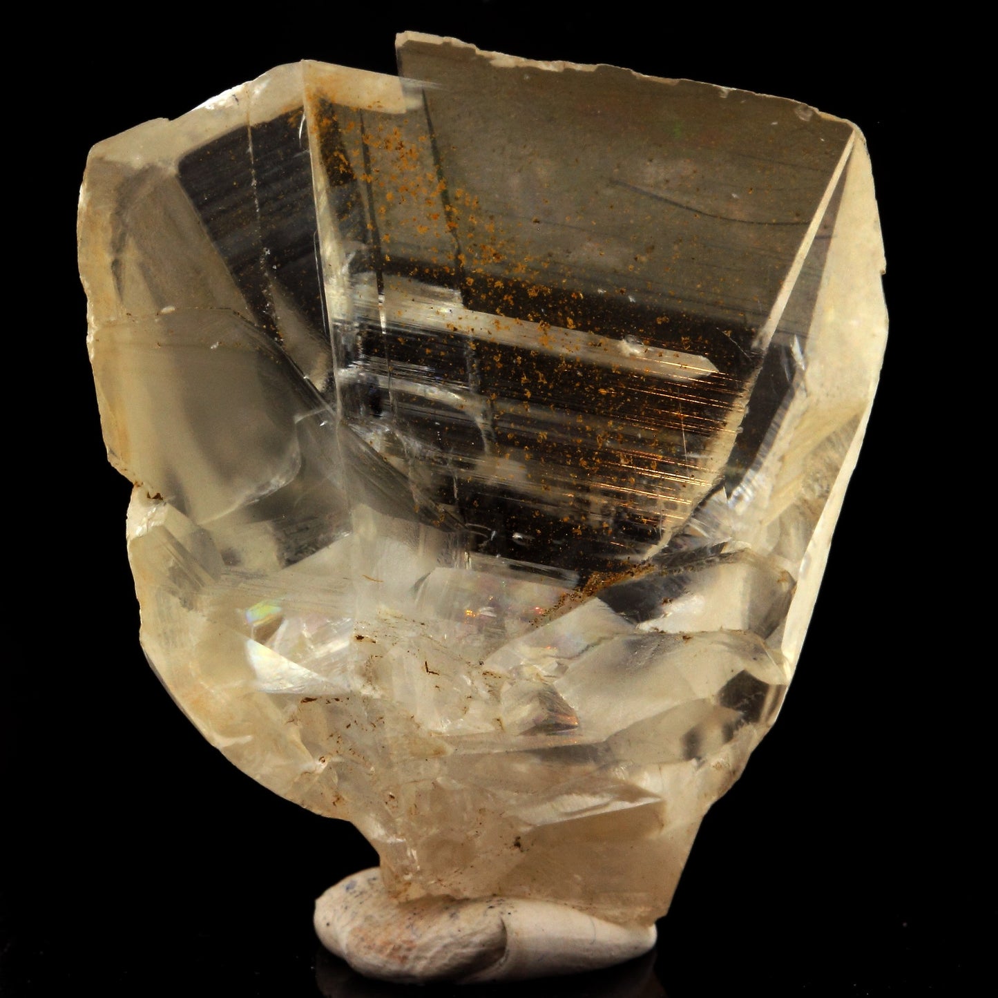 Calcite Macle. 135.0 carats. Bigrigg Mine, Cumbria, Royaume-Uni