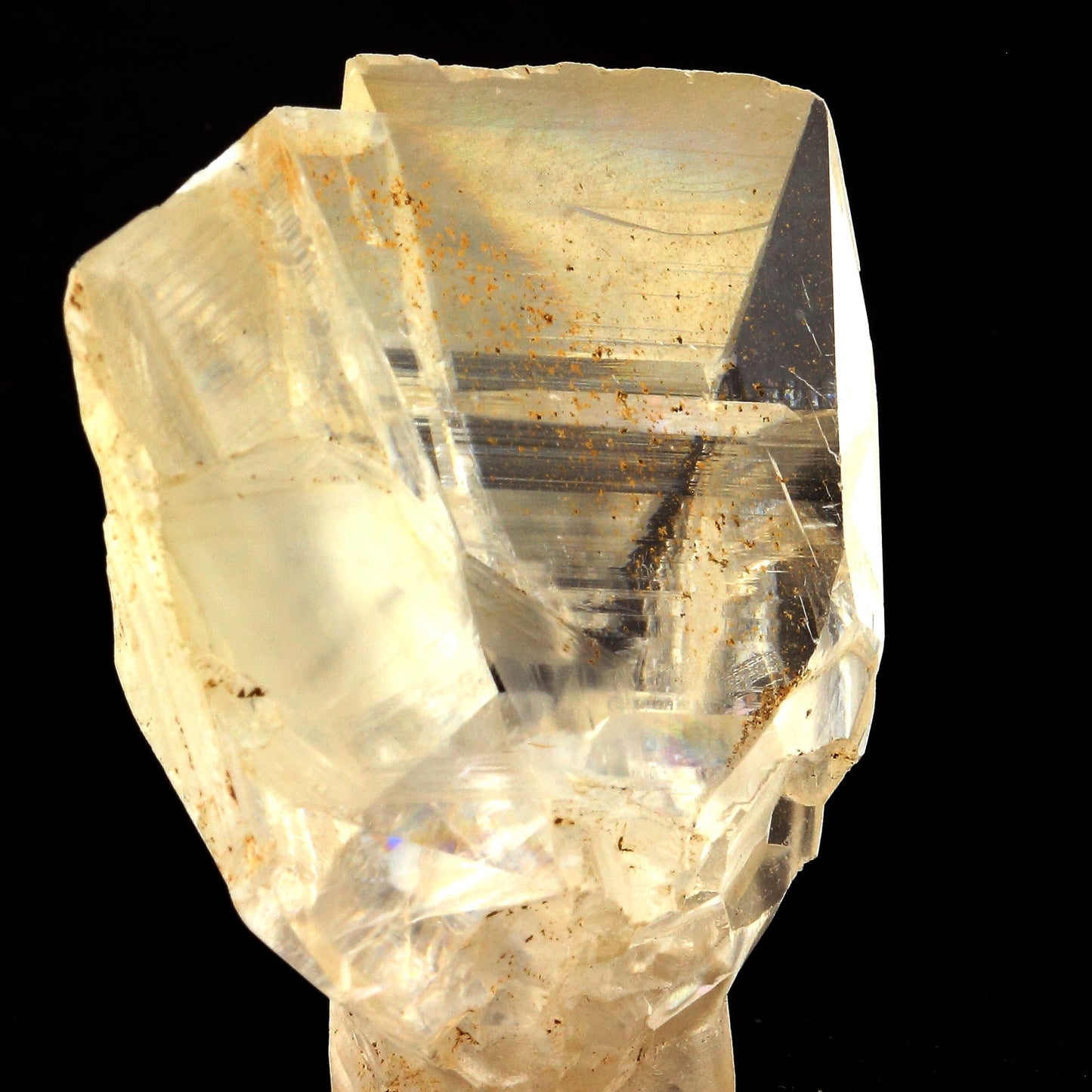 Calcite Macle. 135.0 carats. Bigrigg Mine, Cumbria, Royaume-Uni