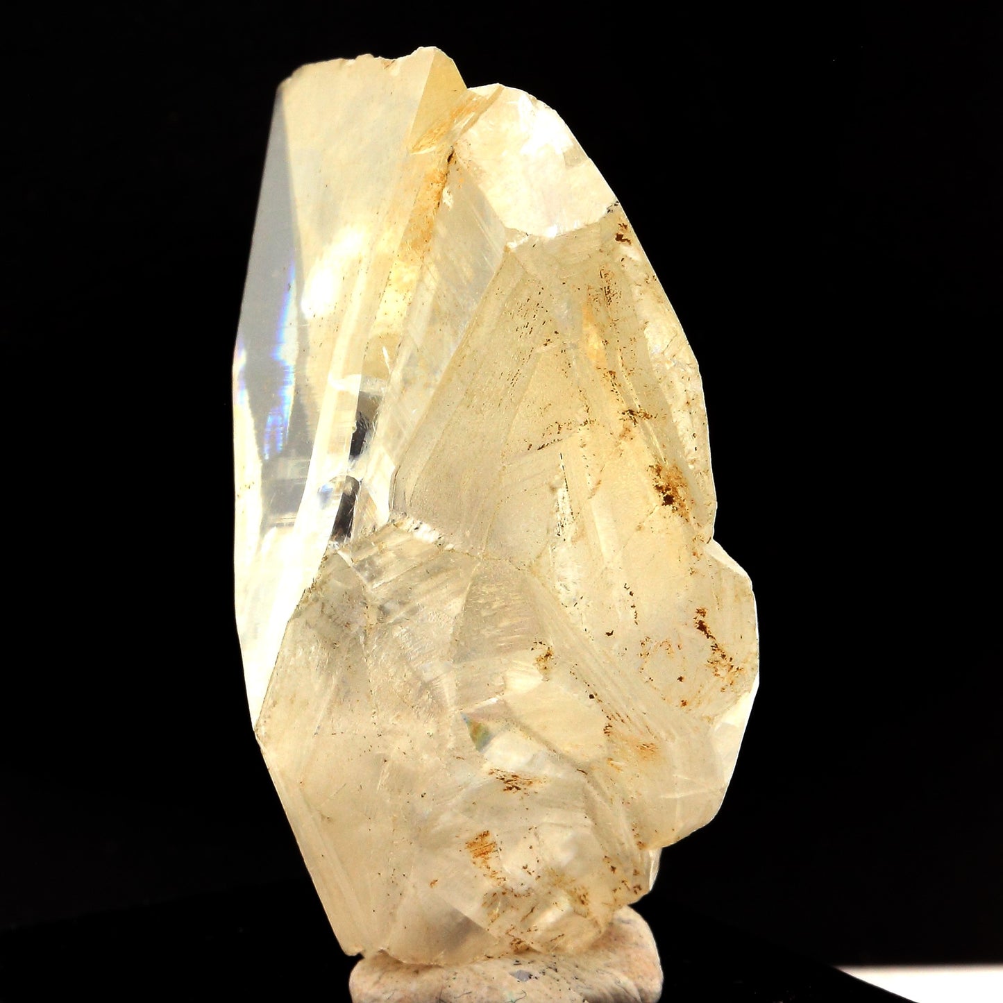 Calcite Macle. 135.0 carats. Bigrigg Mine, Cumbria, Royaume-Uni