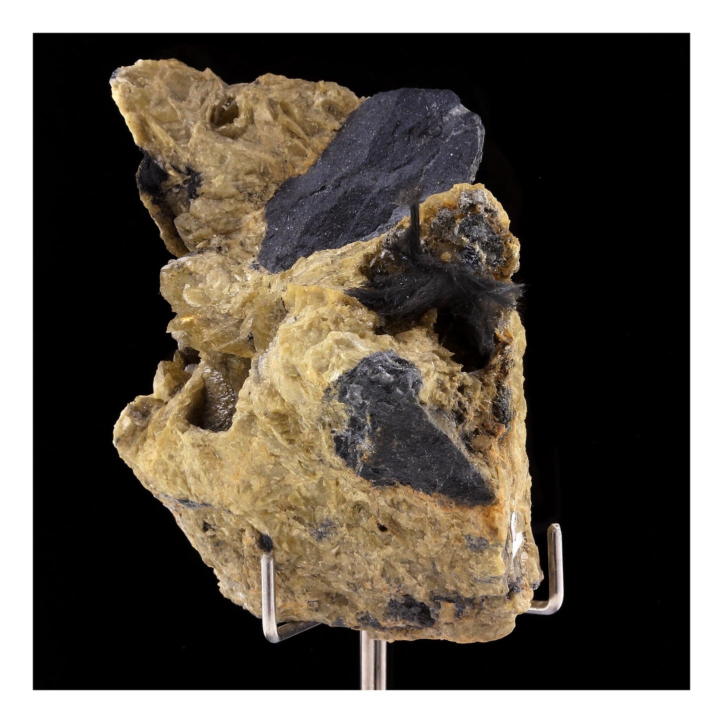 Boulangerite + Siderite. 1114.5 carats. La Mure, Isère, Auvergne-Rhône-Alpes, France