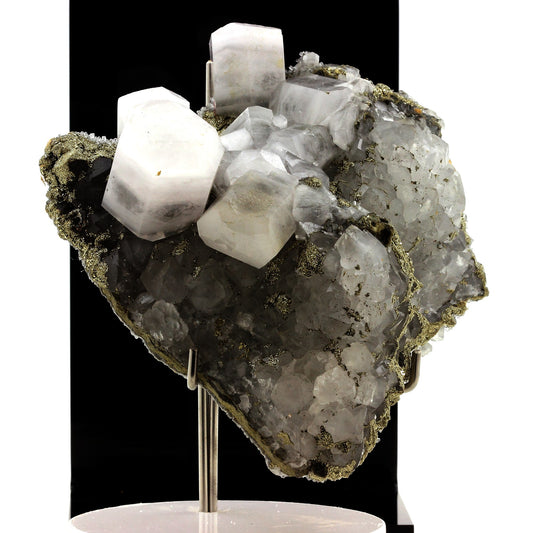 Calcite, Pyrite. 3184.5 carats. El Hammam Mine, Meknès, Maroc