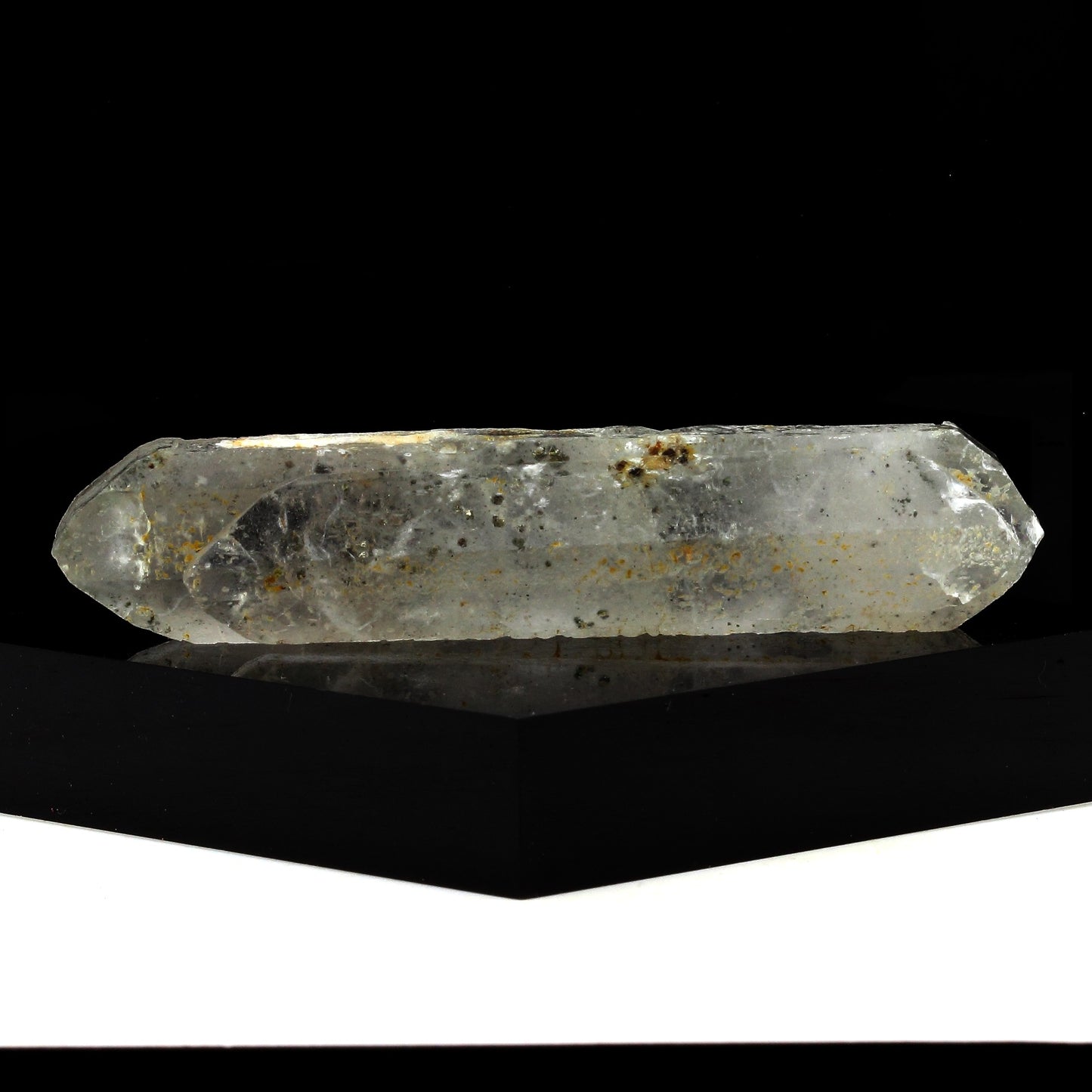 Baryte biterminé. 1061.5 carats. Mefis, Taouz, Maroc
