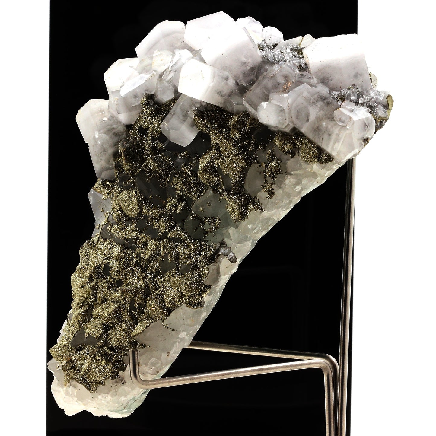 Calcite, Pyrite, Fluorite. 3135.5 carats. El Hammam Mine, Meknès, Maroc