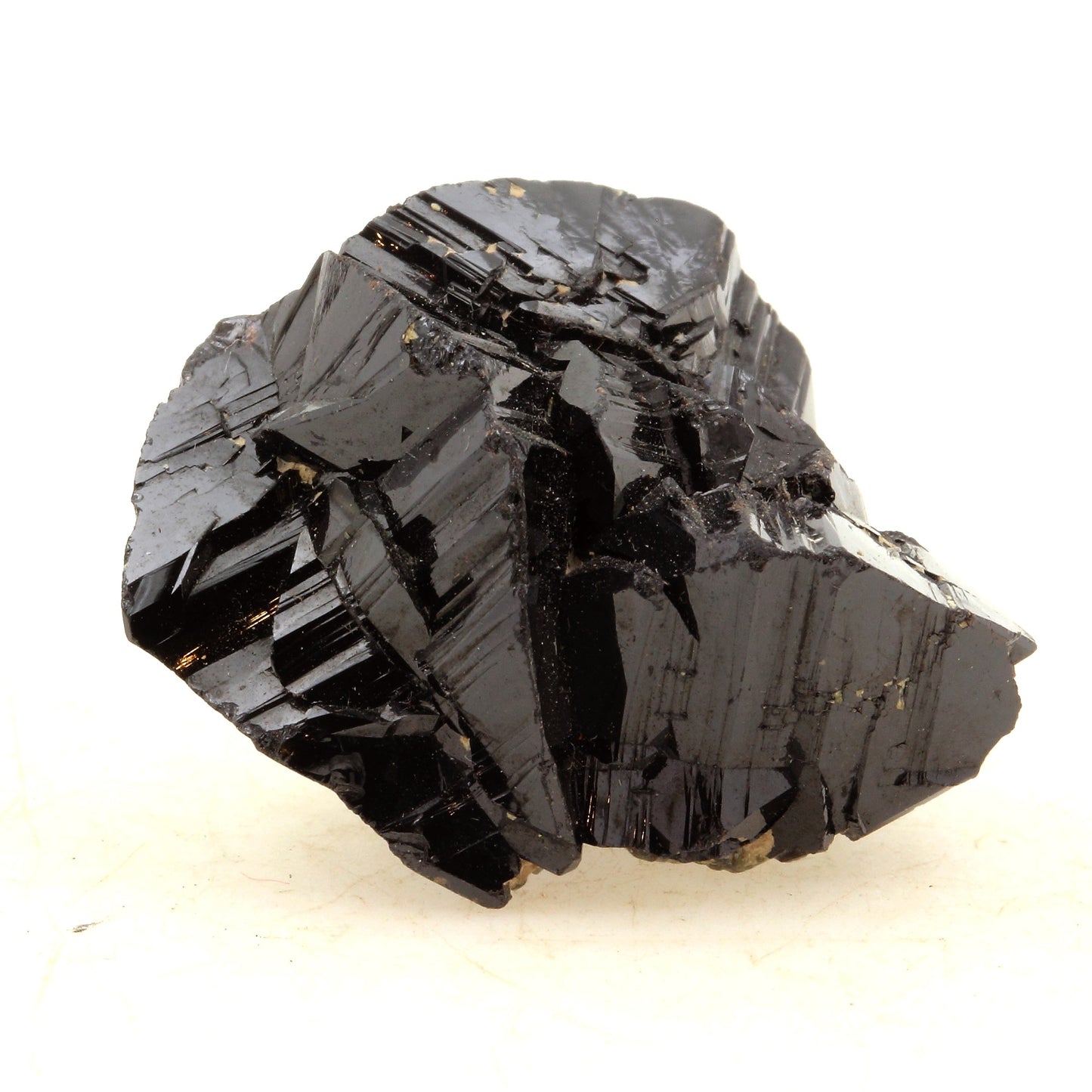 Cassiterite macle. 247.0 carats. Zinovec, Bohemia, République Tchèque