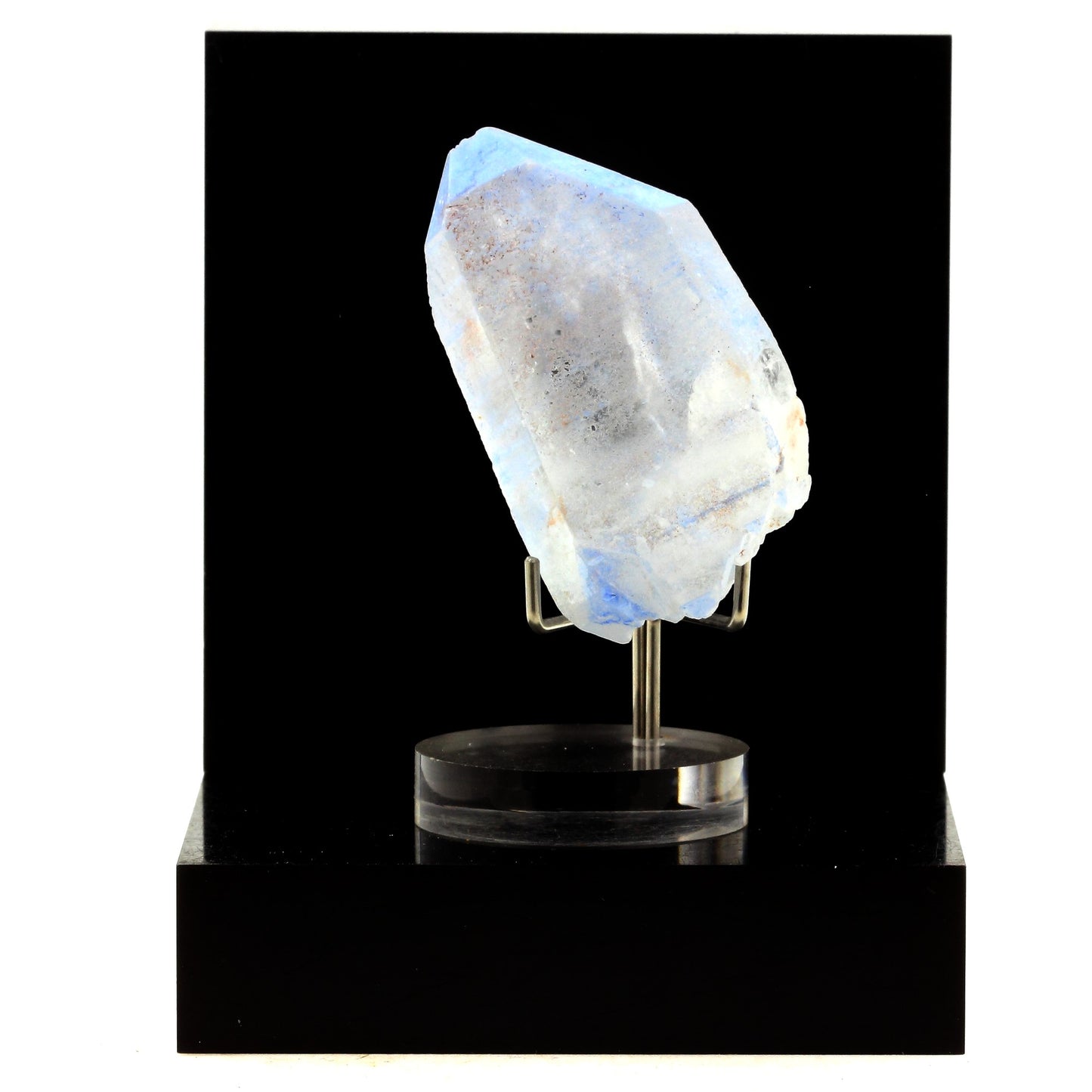 Quartz + Dumortierite, 284.5 carats, Vaca Morta quarry, Bahia, Brésil