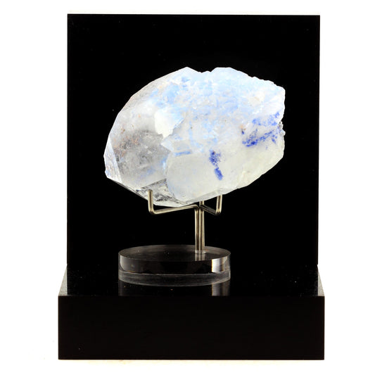 Quartz + Dumortierite, 476.5 carats, Vaca Morta quarry, Bahia, Brésil