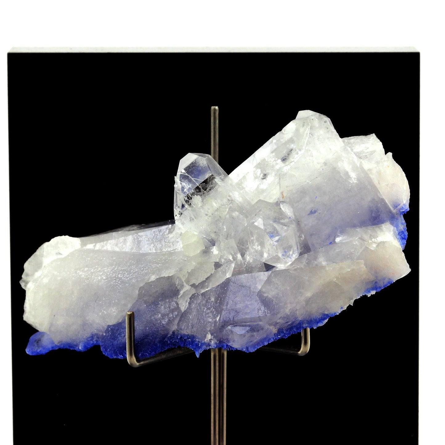 Quartz + Dumortierite, 455.5 carats, Vaca Morta quarry, Bahia, Brésil