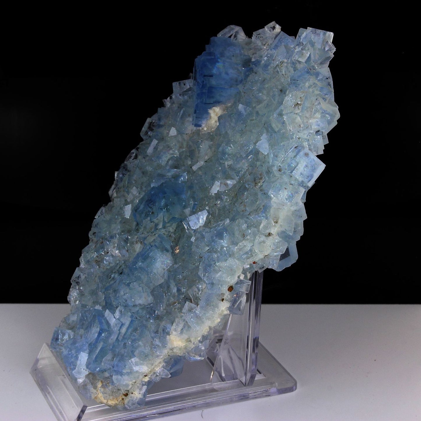 Fluorite 4659.0 carats. Yaogangxian Mine, Hunan, Chine