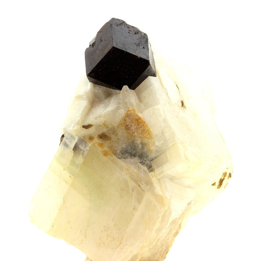 Grenat + Albite, 783.0 carats, Gilgit-Baltistan, Pakistan