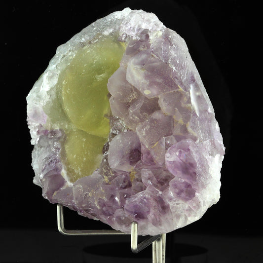 Fluorite + Améthyste. 587.0 carats. Jalgaon District, Maharashtra, Inde