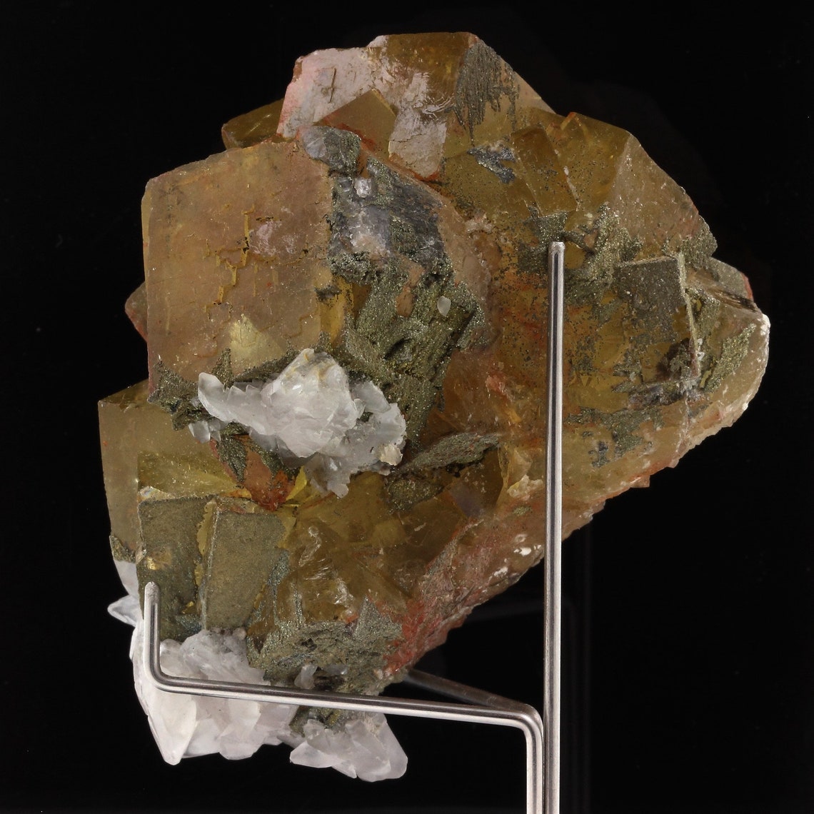Fluorite, Calcite, Pyrite. 1374.5 carats. Villabona Mines, Asturias, Espagne