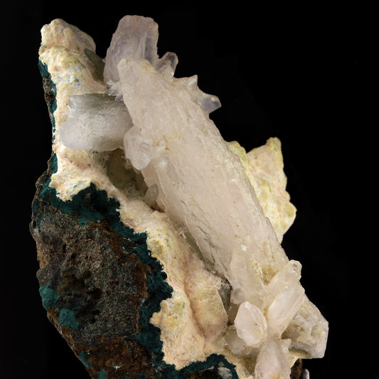 Calcite + Sepiolite. 724.0 carats. Minas Gerais, Brésil