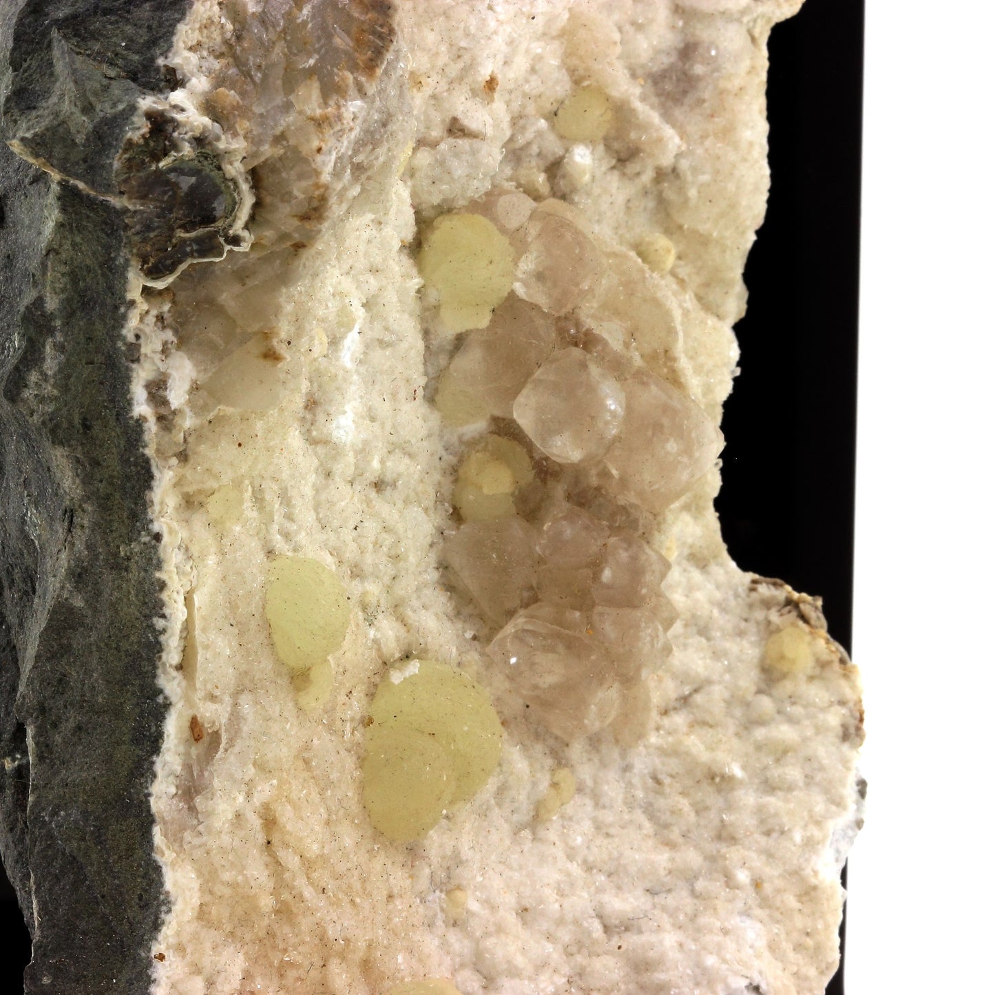 Calcite + Gyrolite, 2481.5 carats, Pune, Maharashtra, Inde