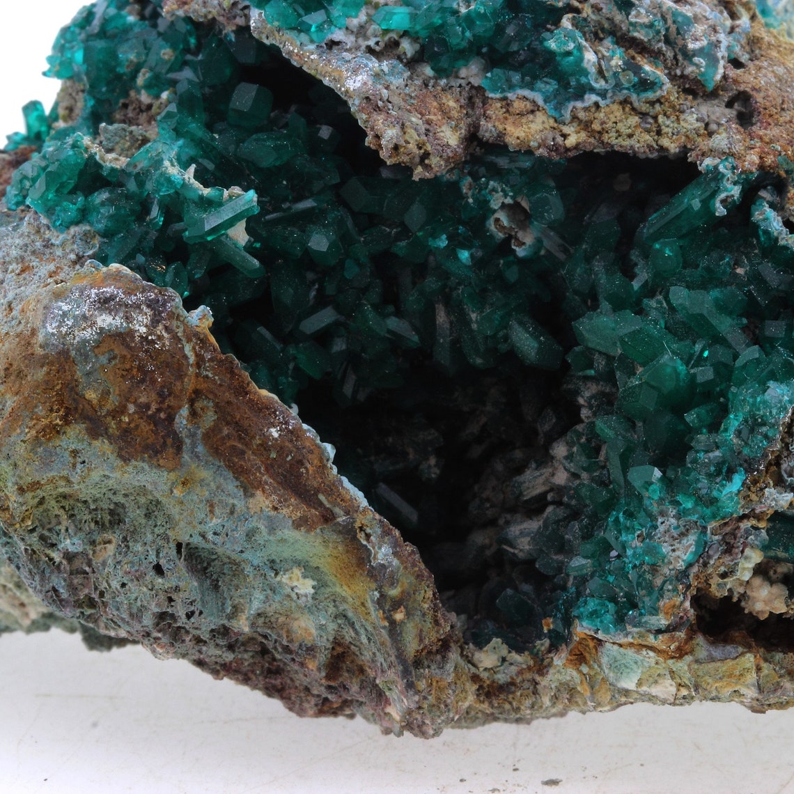 Dioptase. 1107.5 carats. Kipushi, RD Congo