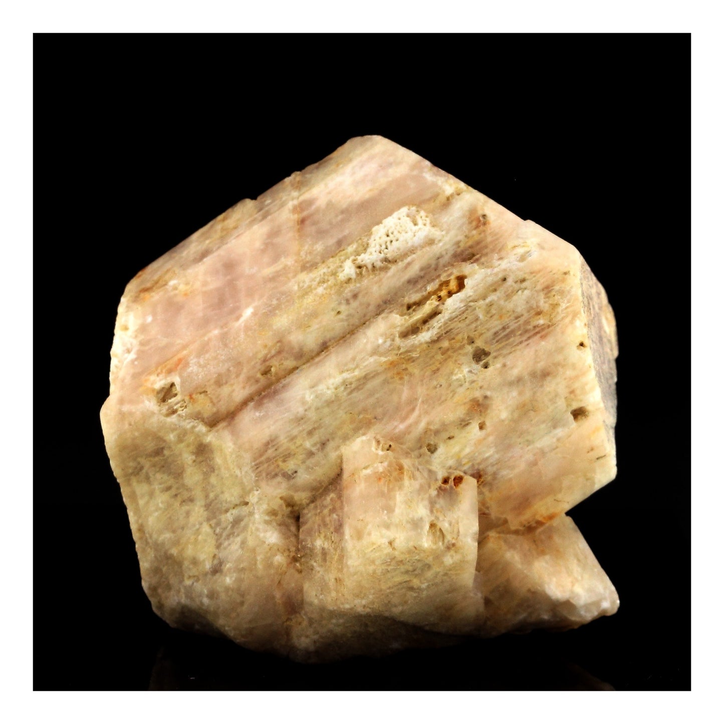 Feldspath Microcline. 1231.0 carats. Skardu Area, Gilgit-Baltistan, Pakistan