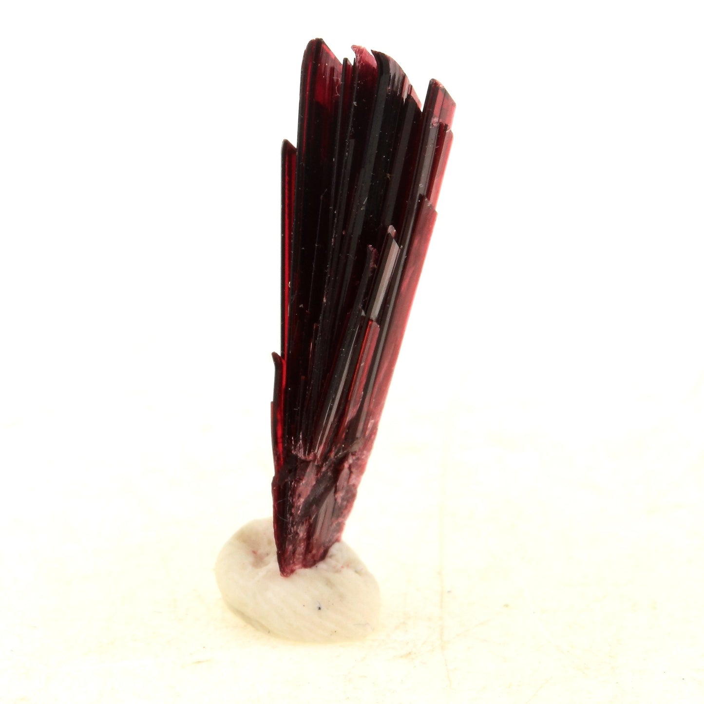 Erythrite, 4.0 carats. Bou Azzer, Maroc