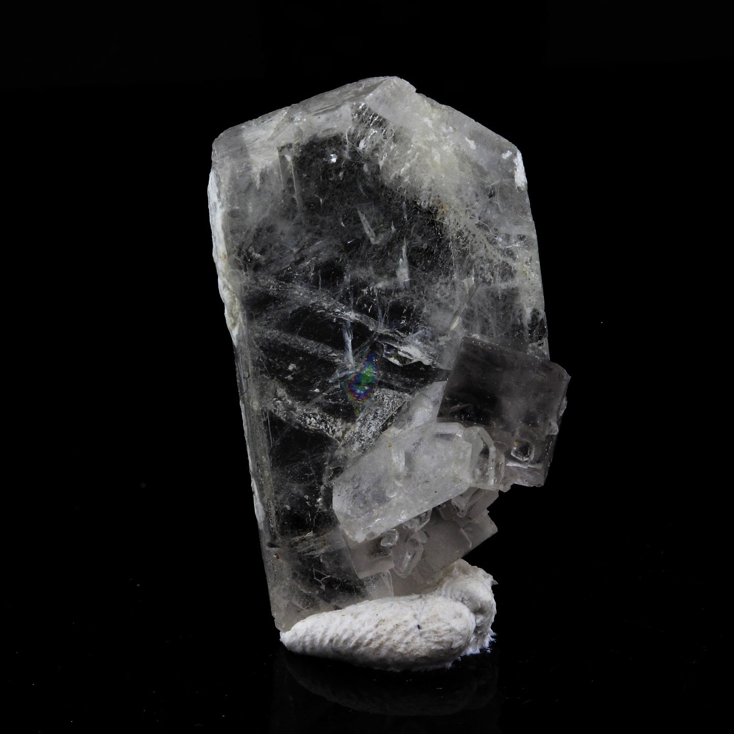 Fluorite + Baryte. 24.5 carats. Fontsante Mine, Var, France