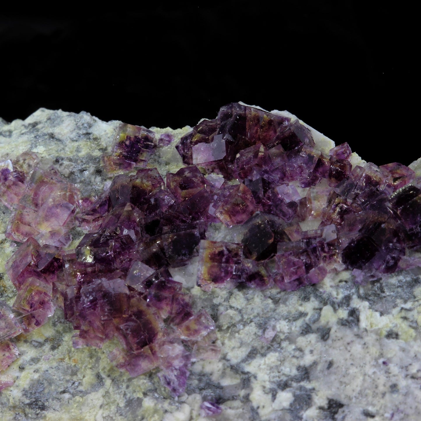 Fluorite. 769.00 carats. Saint-Péray, Ardèche, France