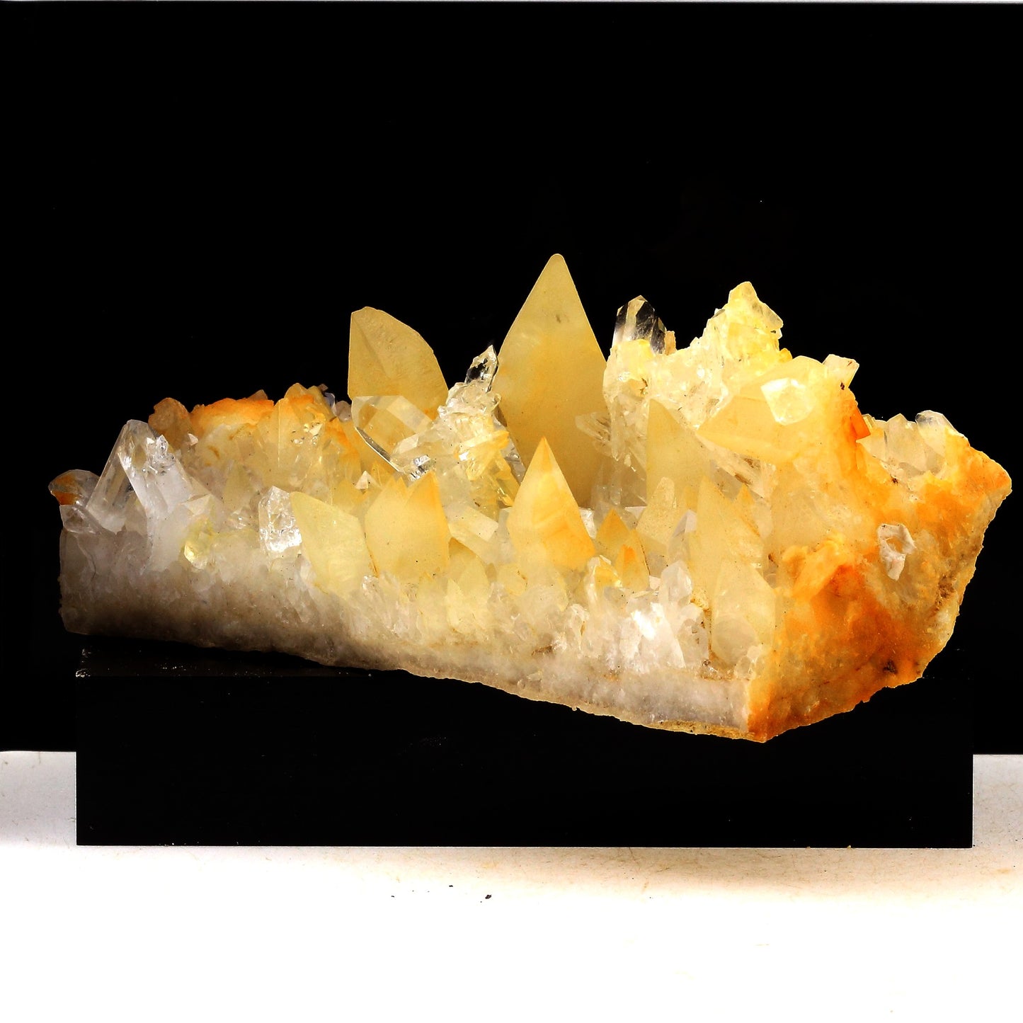 Quartz + Calcite. 1190.5 carats. Le Noirey, Savoie, France