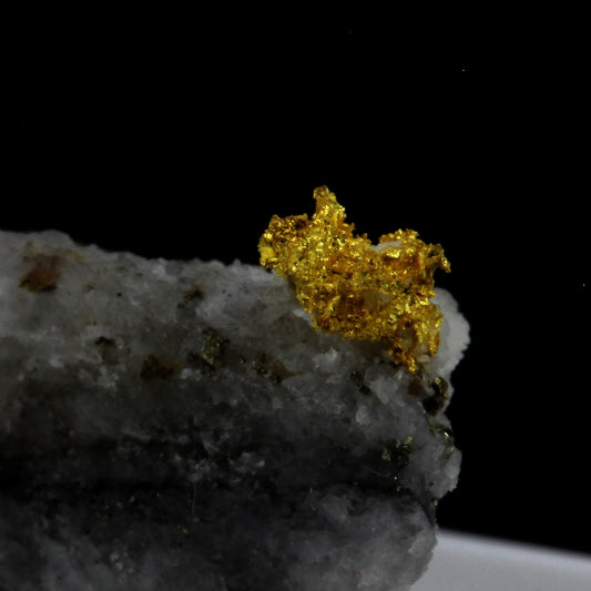 Or Natif, 28.0 carats, Mine de Brusson, Brusson, Vallée d'Aoste, Italie