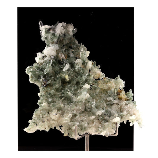 Quartz fantôme + Albite en provenance de Les 2 Alpes, Oisans, France