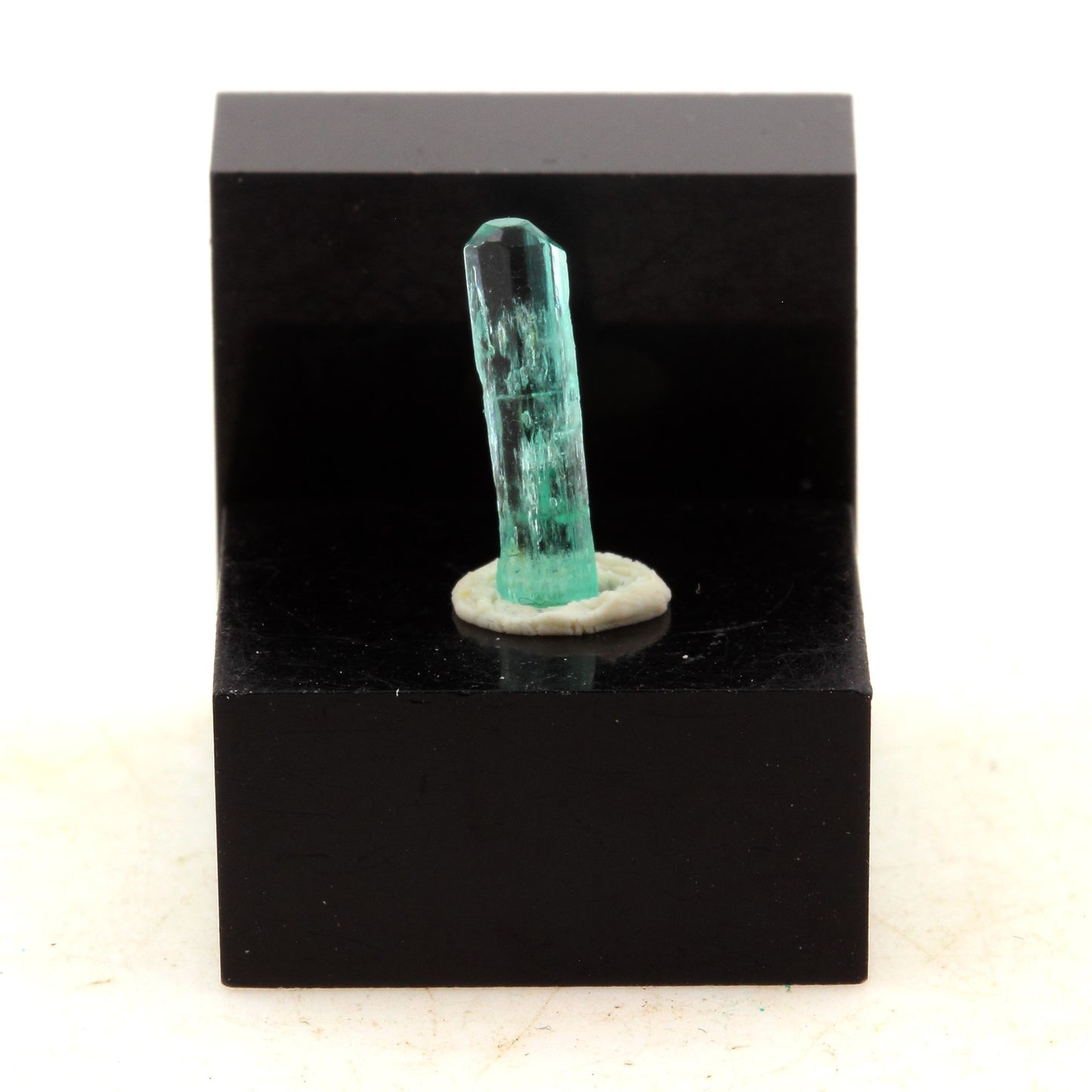 Emeraude. 0.81 cts. Mun. de Chivor, Colombie