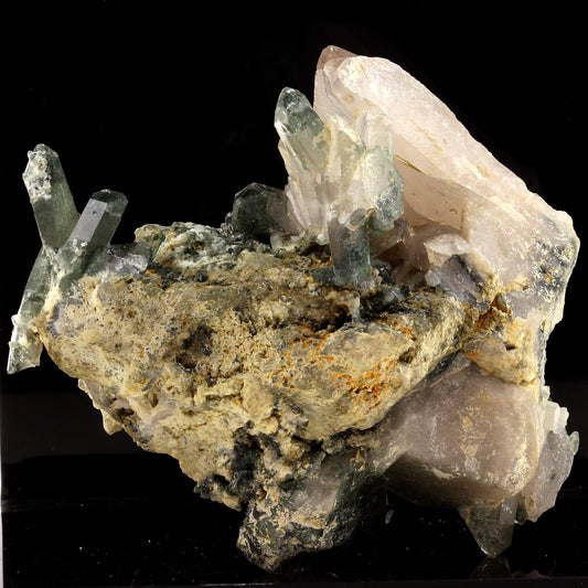 Quartz + Chlorite. 1055.0 carats. Les Deux Alpes, Oisans, France