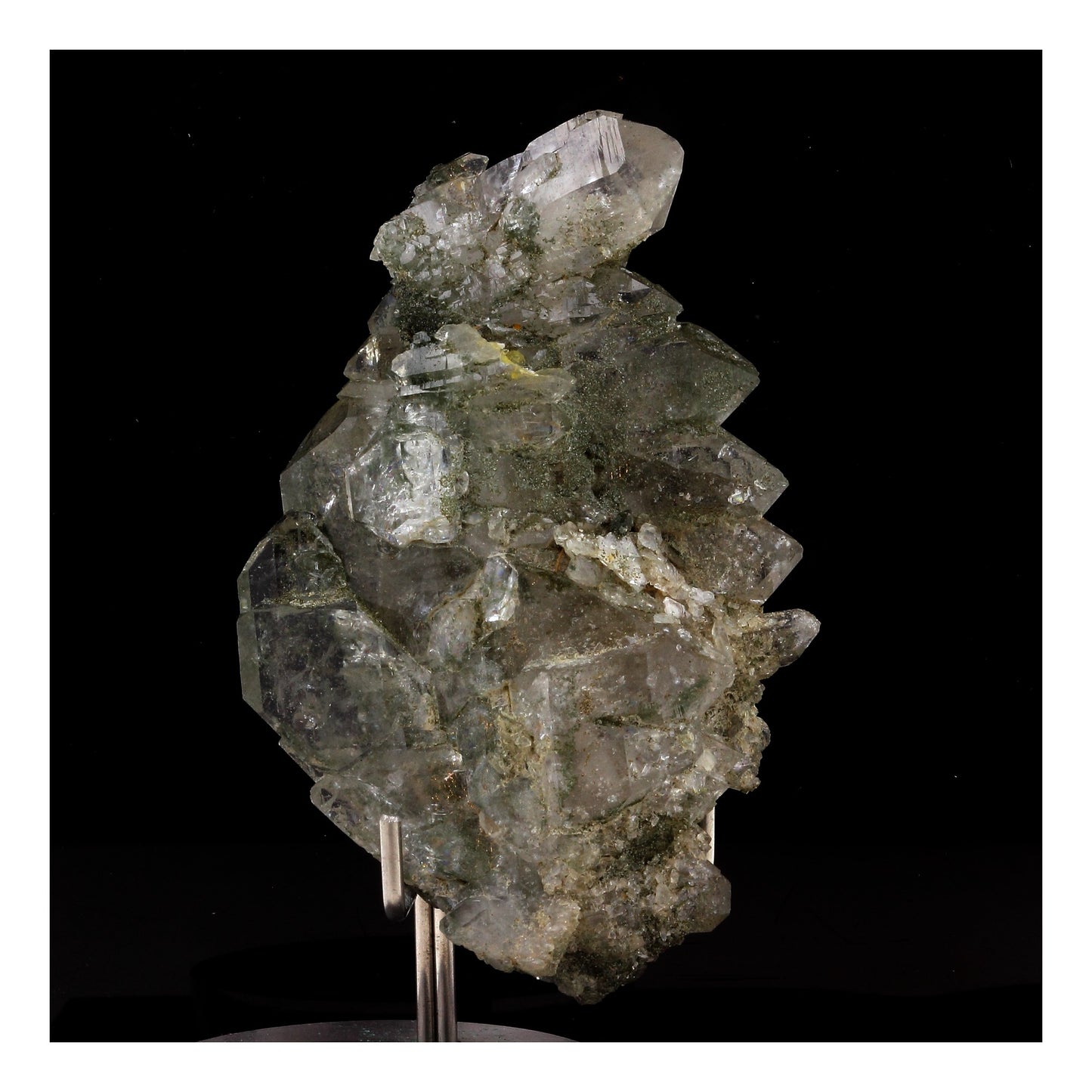 Quartz à Ame + Chlorite. 202.0 carats. Les Chapieux, Bourg-Saint-Maurice, France