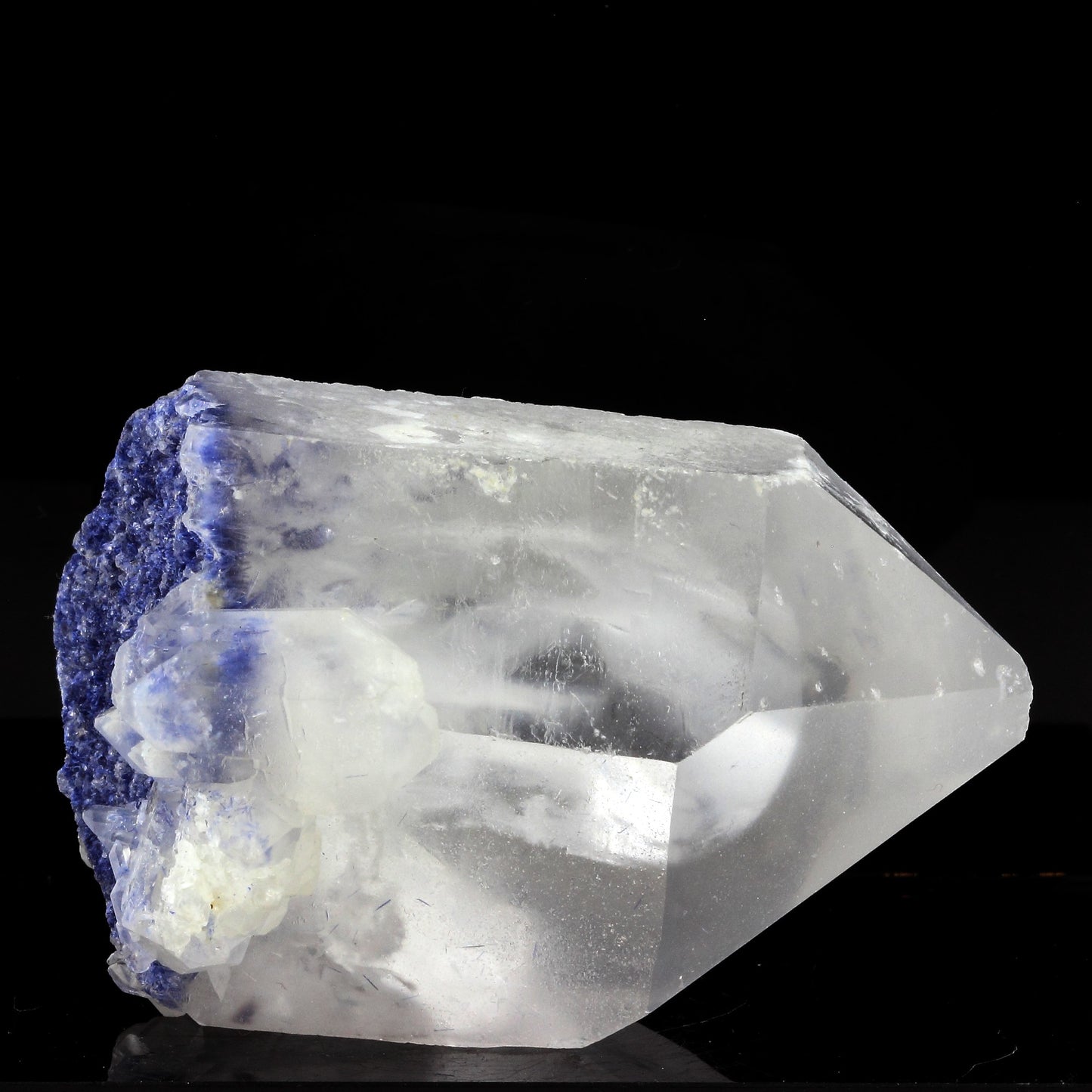 Quartz + Dumortierite, 750.0 carats, Vaca Morta quarry, Bahia, Brésil
