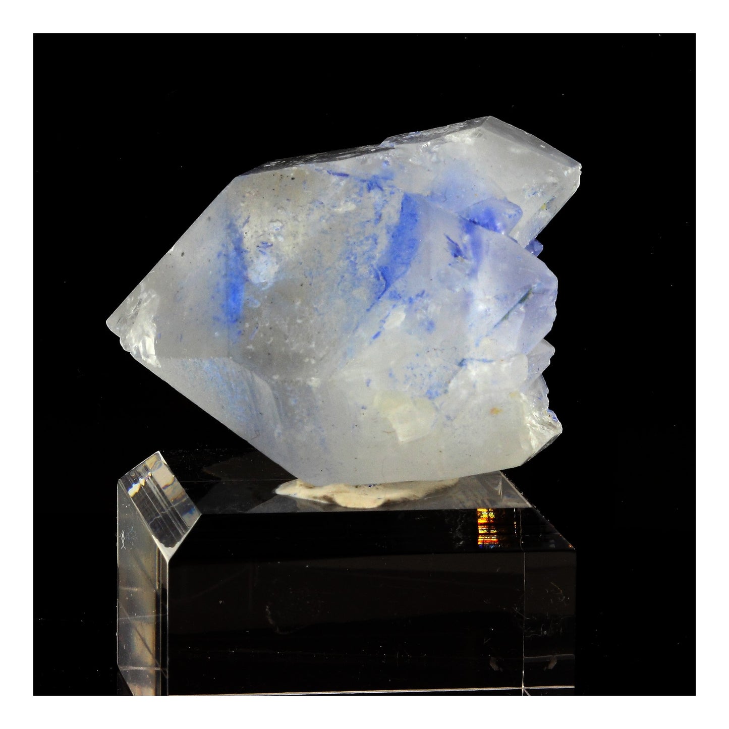 Quartz + Dumortierite, 565.5 carats, Vaca Morta quarry, Bahia, Brésil