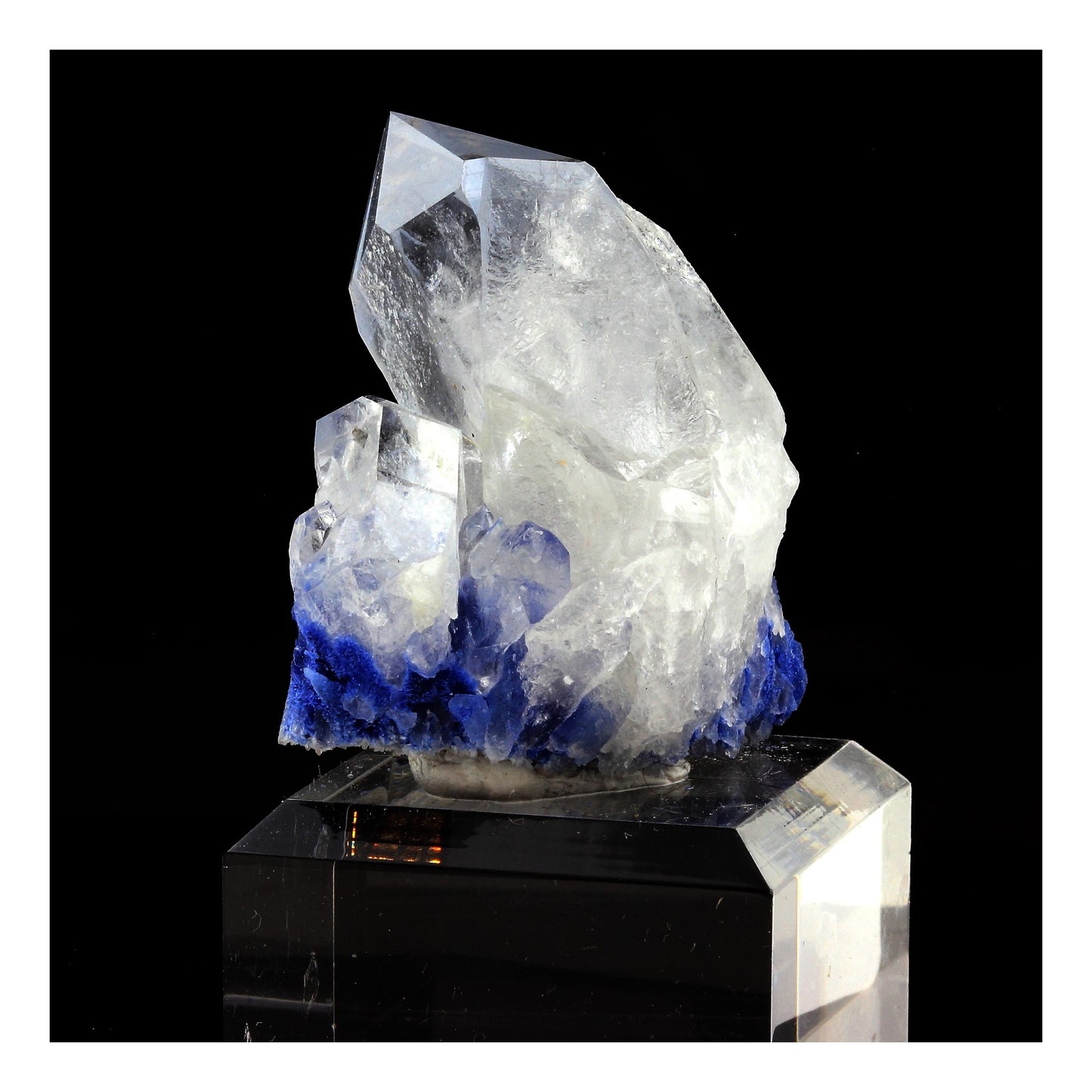 Quartz + Dumortierite, 546.0 carats, Vaca Morta quarry, Bahia, Brésil