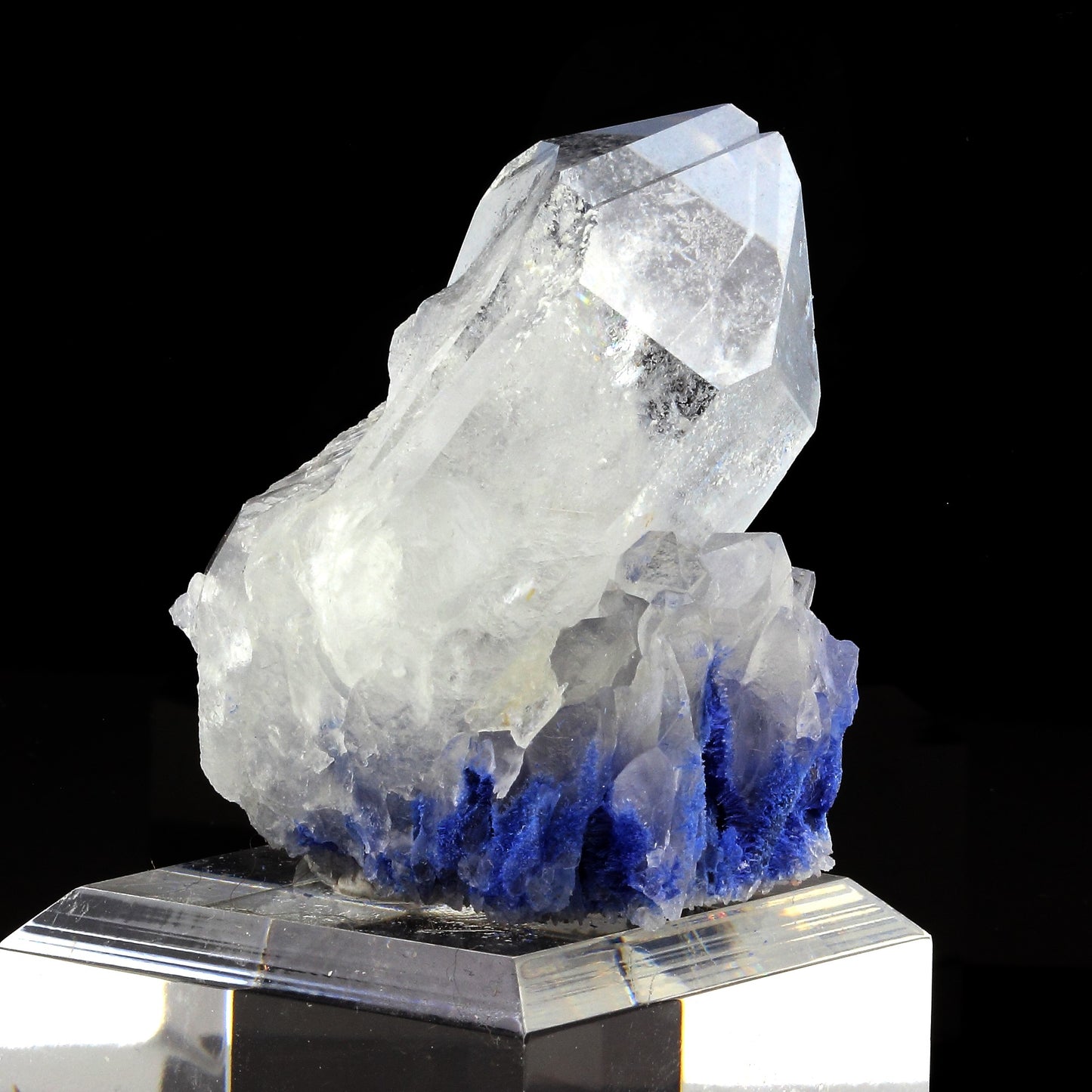Quartz + Dumortierite, 546.0 carats, Vaca Morta quarry, Bahia, Brésil