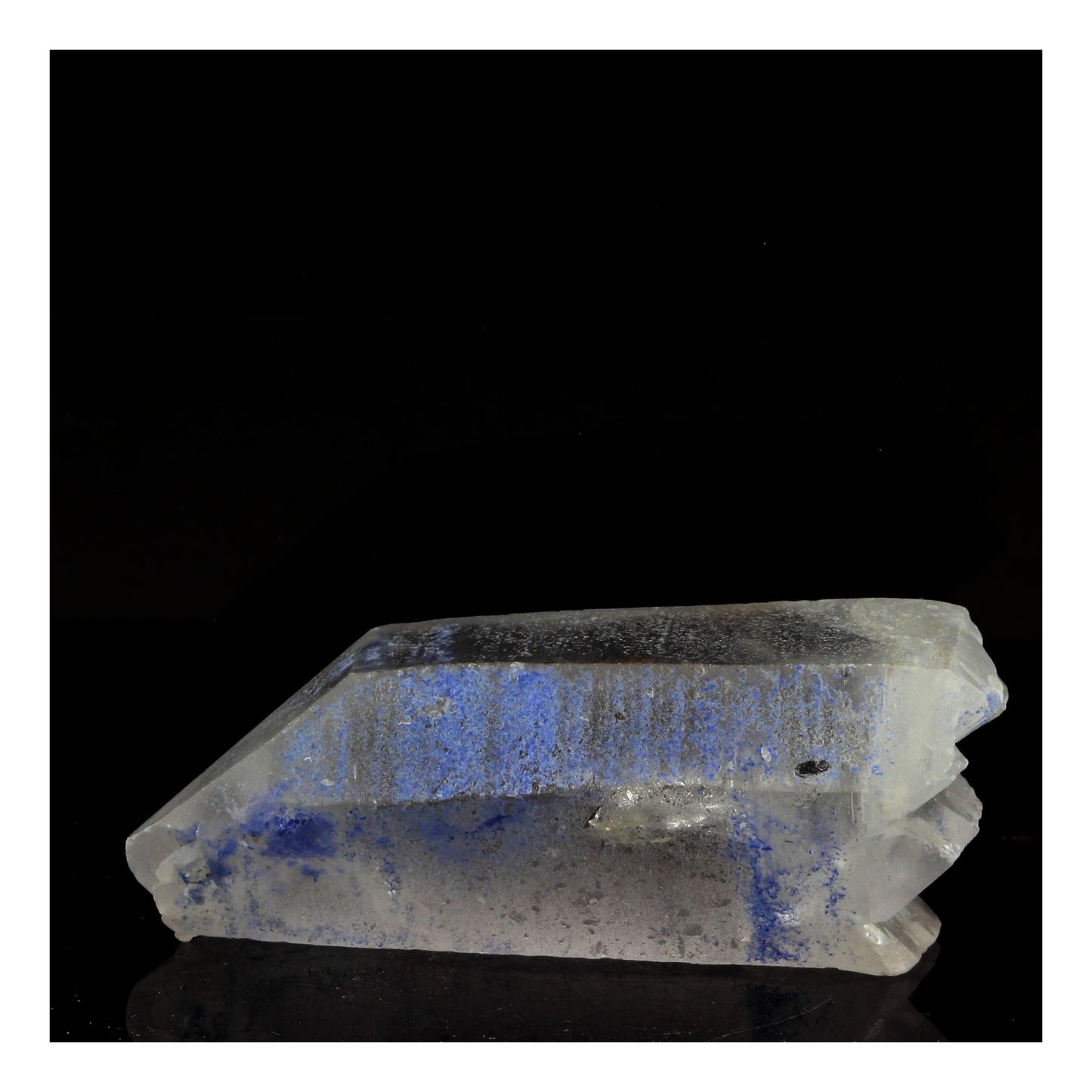 Quartz + Dumortierite, 193.5 carats, Vaca Morta quarry, Bahia, Brésil