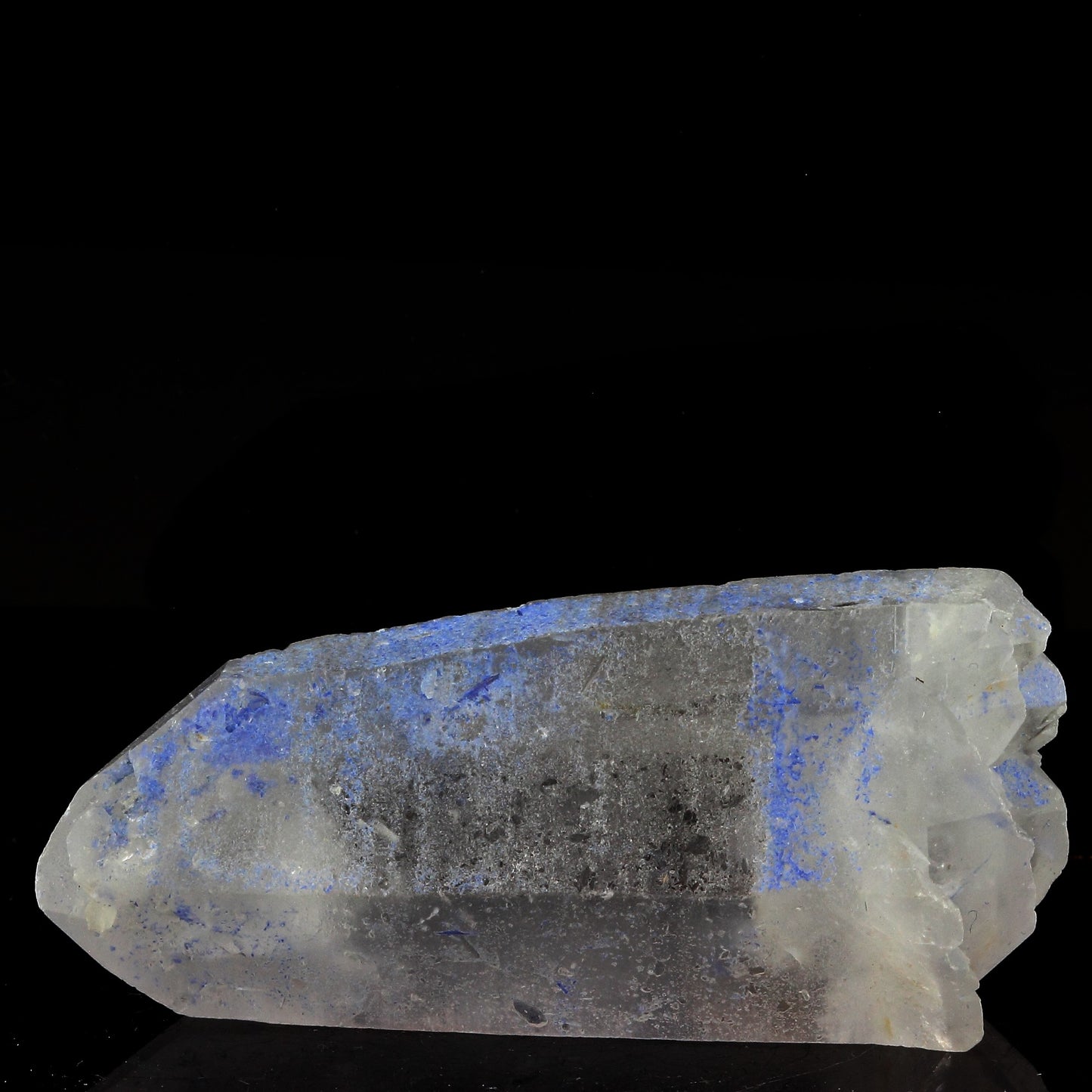 Quartz + Dumortierite, 193.5 carats, Vaca Morta quarry, Bahia, Brésil