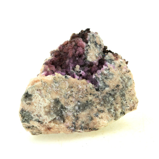 Cobaltocalcite + Chalcopyrite. 209.60 carats. Bou Azzer Mine, Drâa-afilalet, Maroc