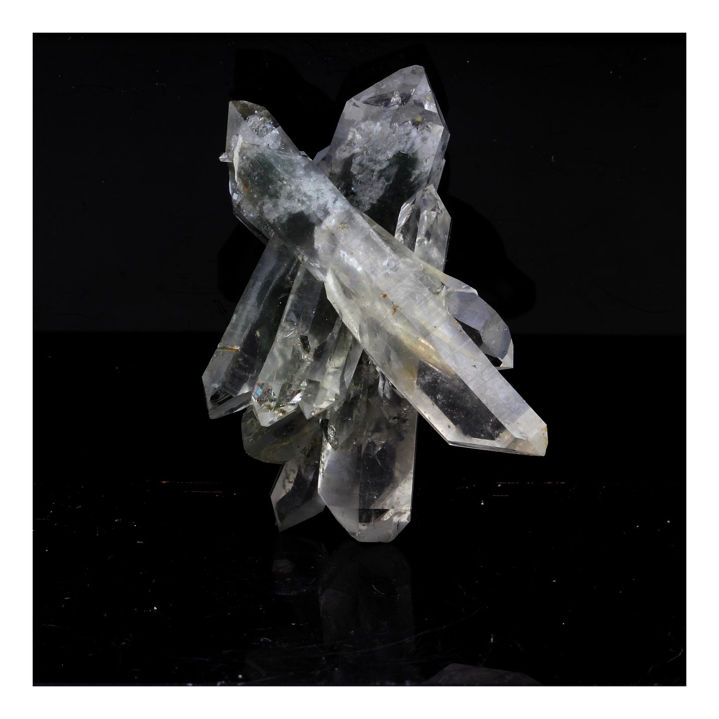 Quartz + Chlorite. 105.0 carats. Rochers de la Curiaz, Savoie, France