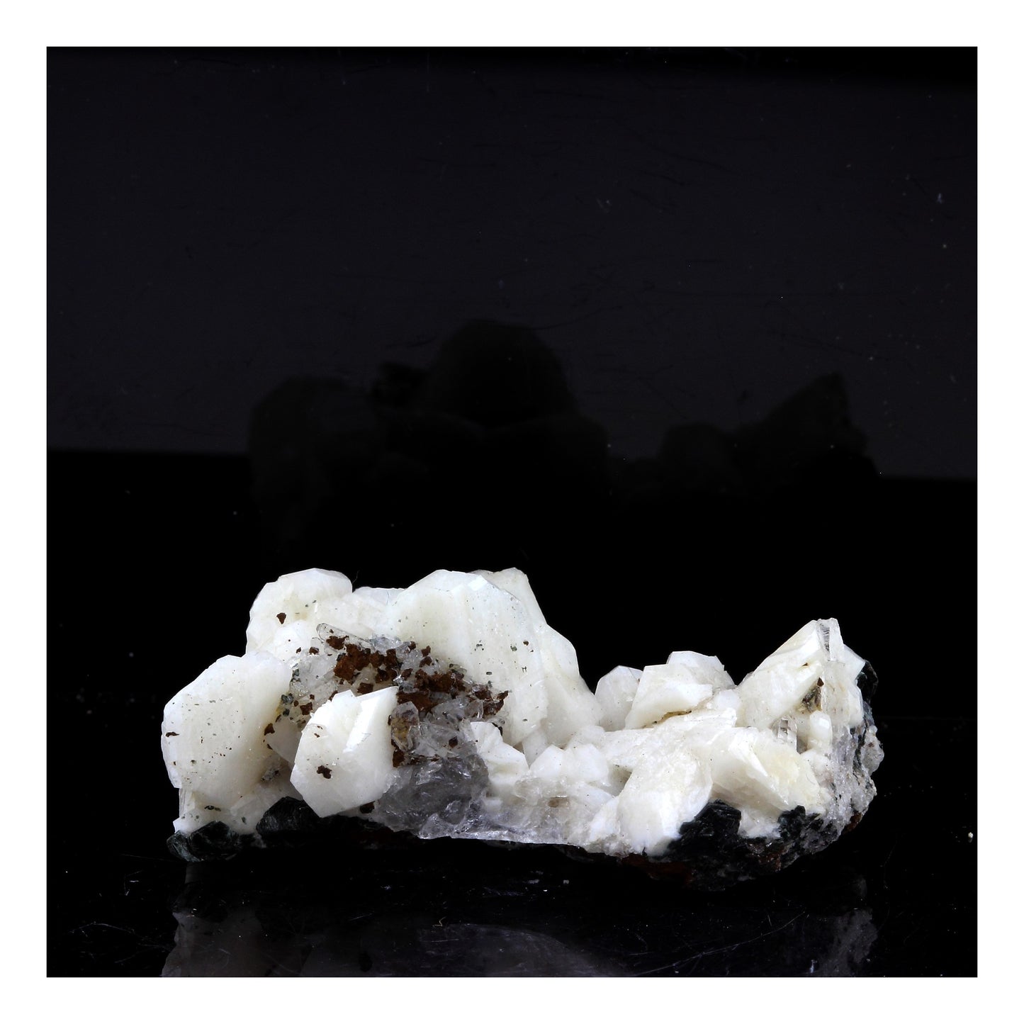 Pericline, 62.0 carats, Zillertal, Autriche