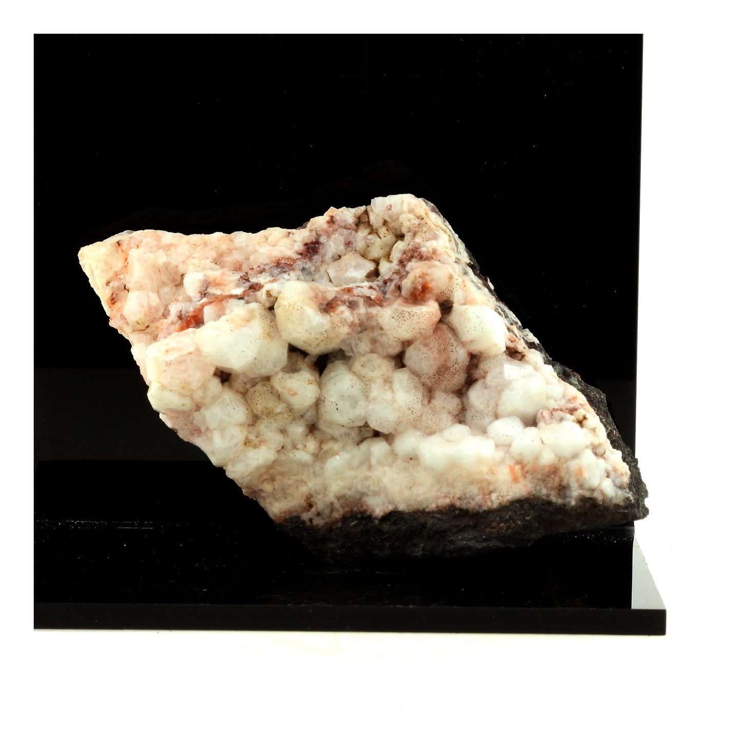 Analcime. 670.0 carats. Ayrshire, Ecosse