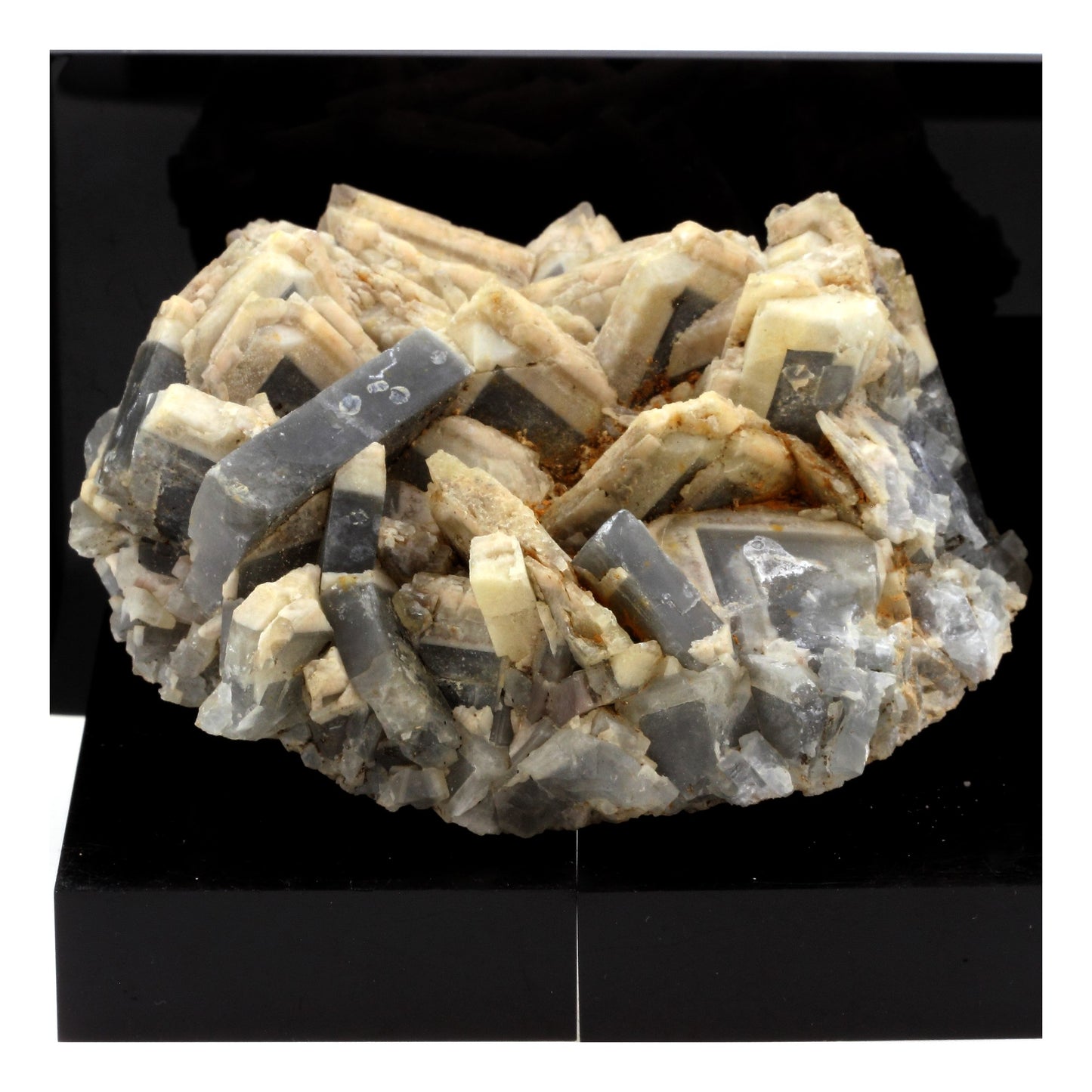 Baryte. 5500.0 carats. Saint-Georges-les-Bains, Ardèche, France