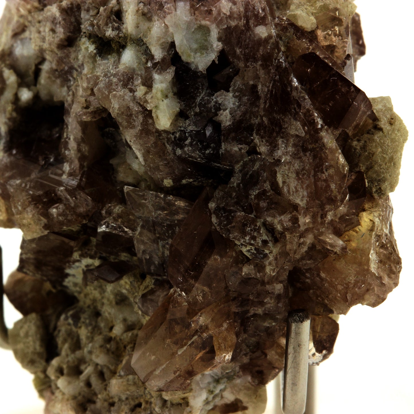 Axinite + Prehnite. 154.0 carats. Chamrousse, Belledonne, Isère, France