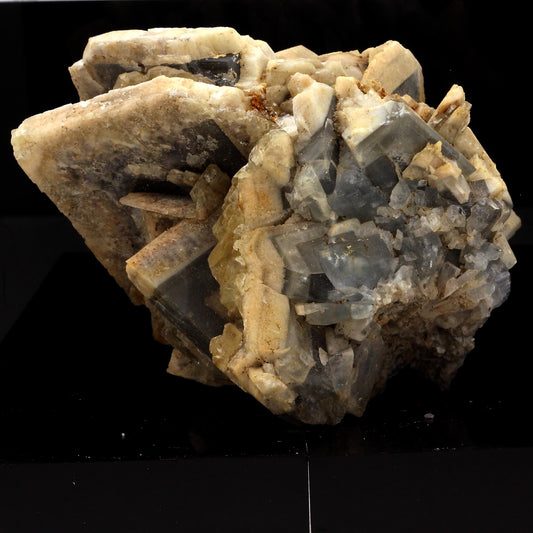 Baryte. 3305.0 carats. Saint-Georges-les-Bains, Ardèche, France
