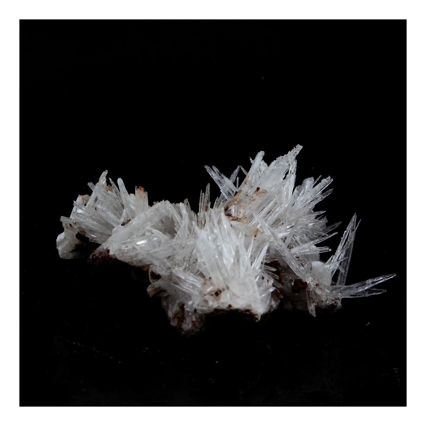 Aragonite. 27.0 carats. Gergovie, Puy de Dôme, France