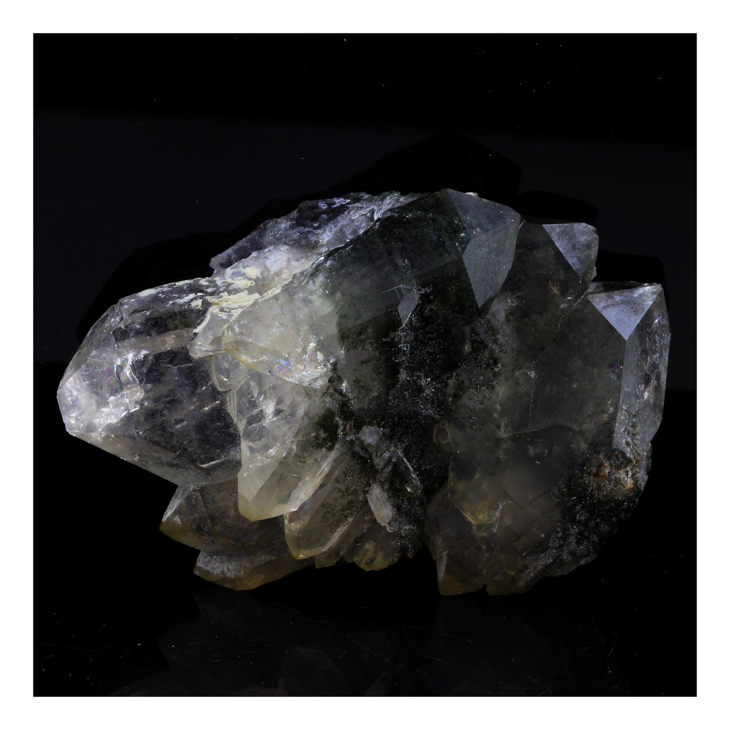 Quartz fumé + Chlorite. 130.0 carats. Les Chapieux, Tarentaise, France
