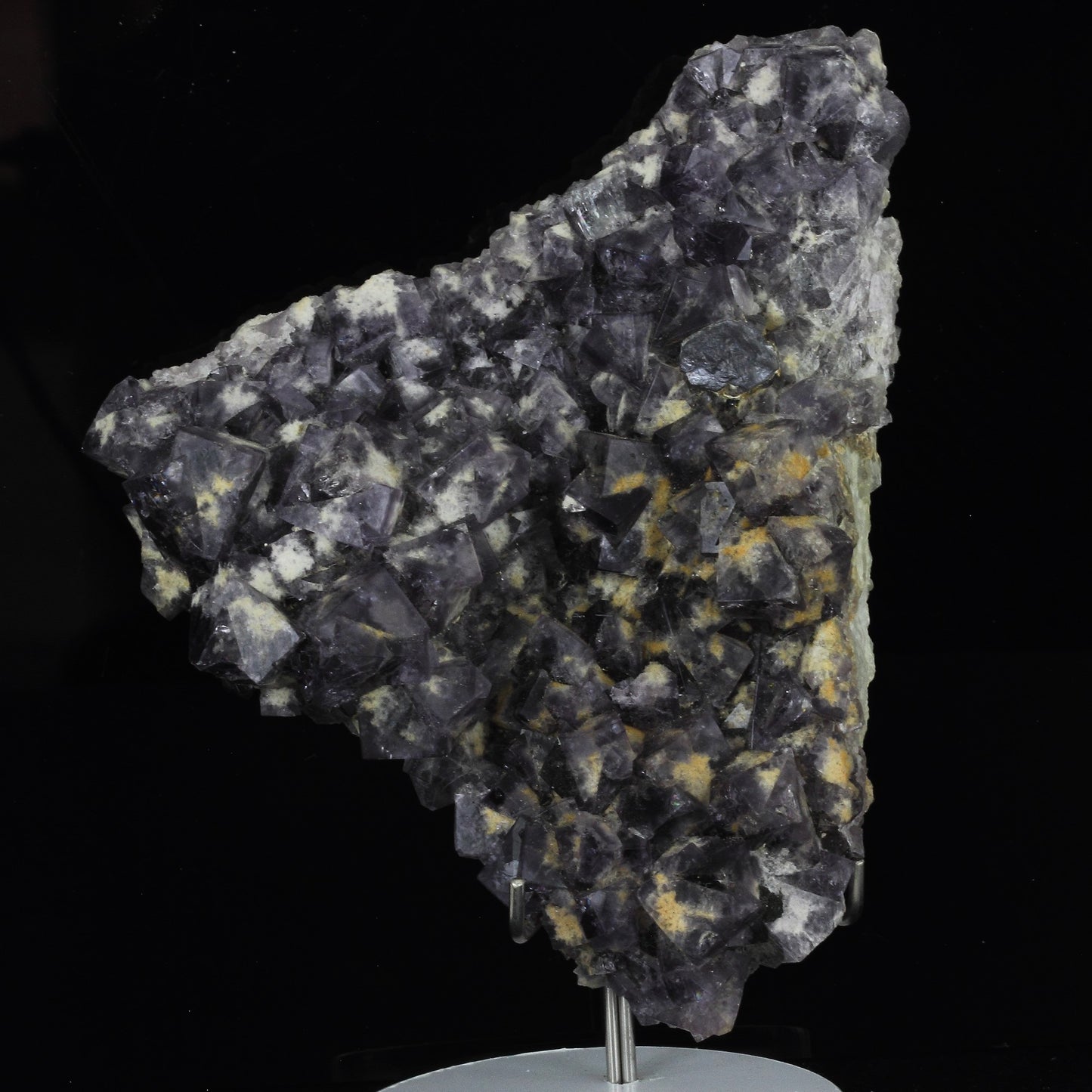 Fluorite + Galène. 3580.0 carats. Weardale, Durham, UK