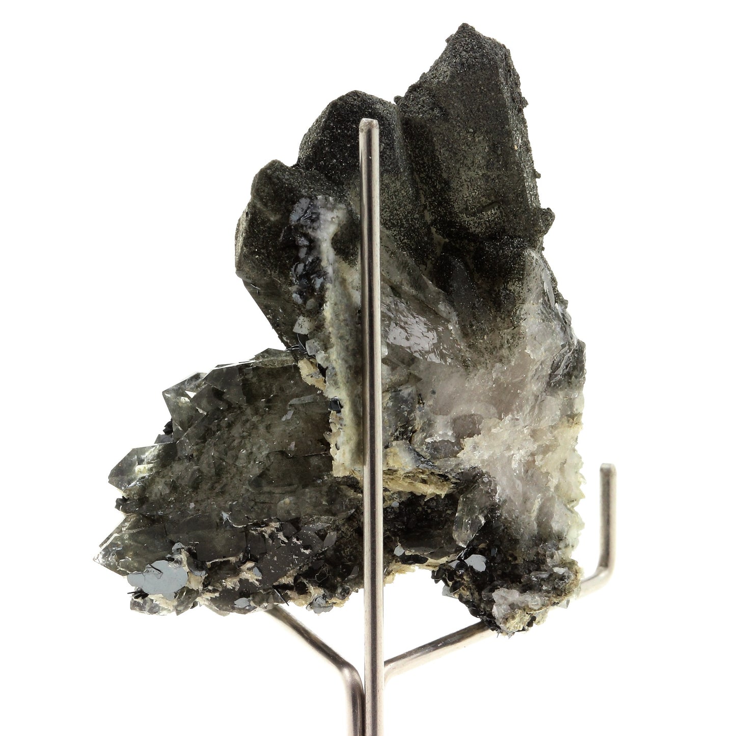 Hematite + Quartz + Chlorite. 222.0 carats. St Christophe en Oisans, France